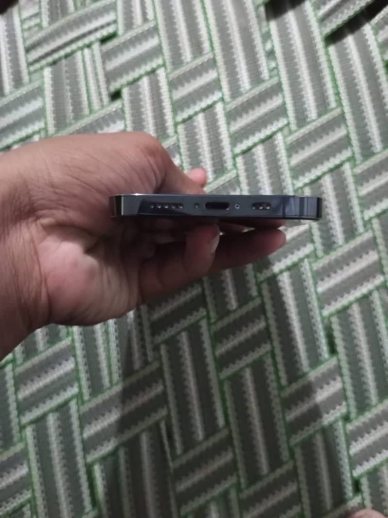 Apple iPhone 12 Pro 2