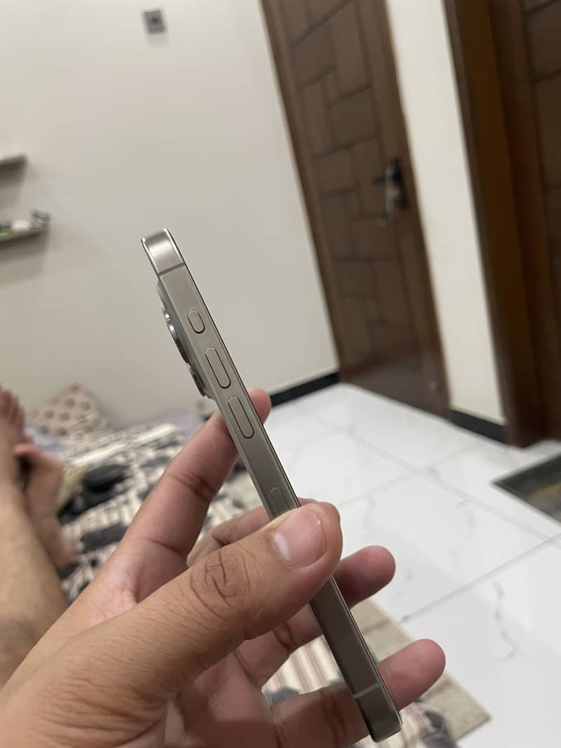 Apple iPhone 15 Pro 1