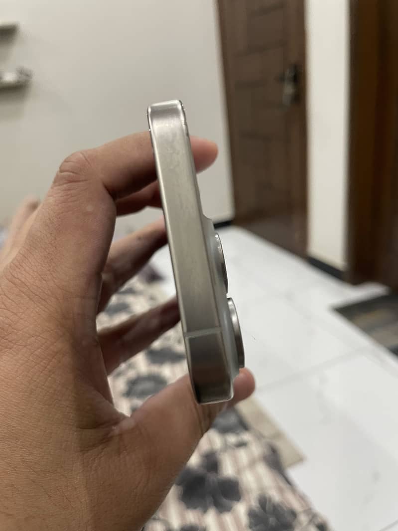 Apple iPhone 15 Pro 5