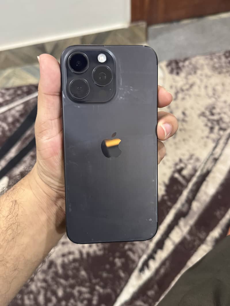 Apple iPhone 15 Pro Max 1