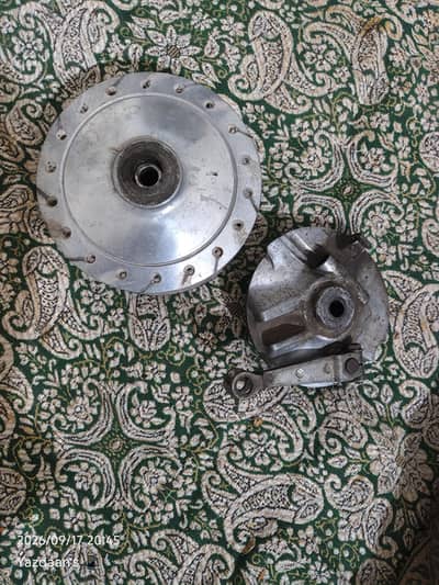 honda 125 genuine front HUB with PLATE