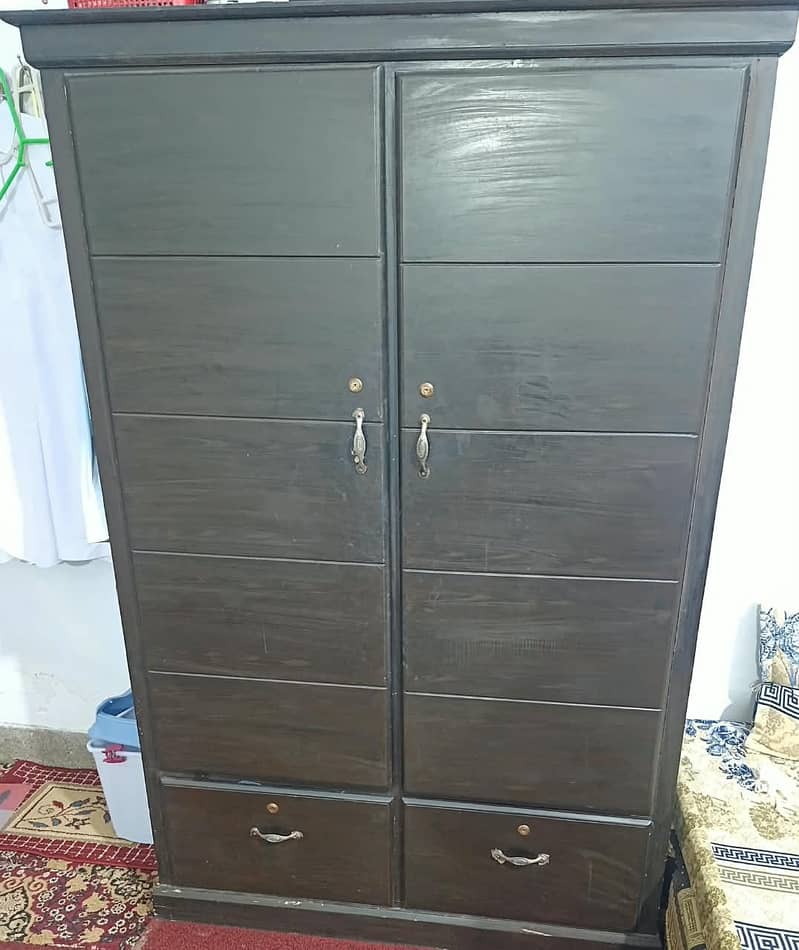 Wardrobe 0