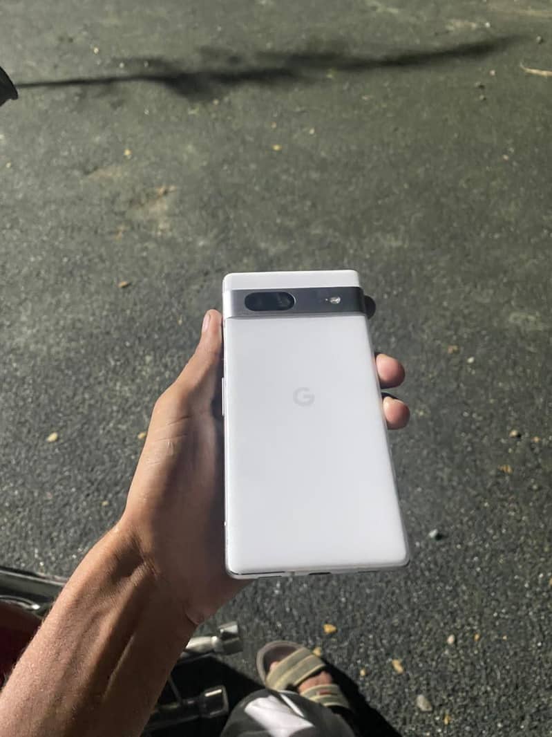 Google Pixel 7a 4
