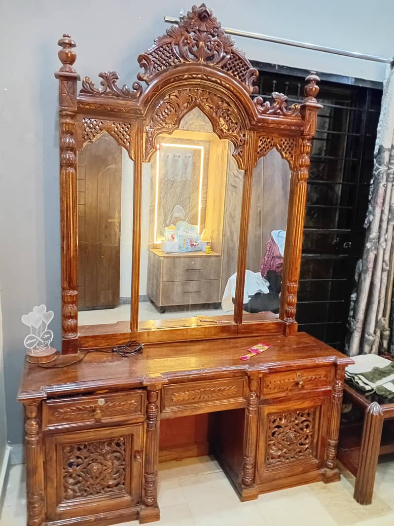 Dressing with tow side table 3