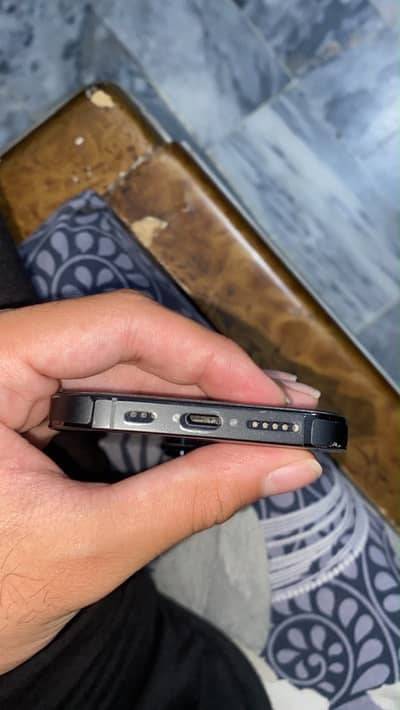 Apple iPhone 14 Pro jv
