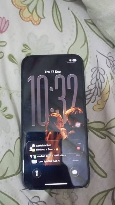 Apple iPhone 13