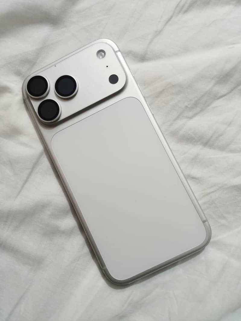 Apple iPhone 17 Pro Max 0