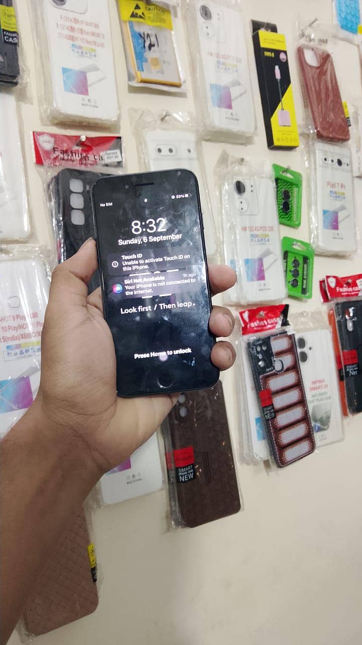 Apple iPhone 7 1