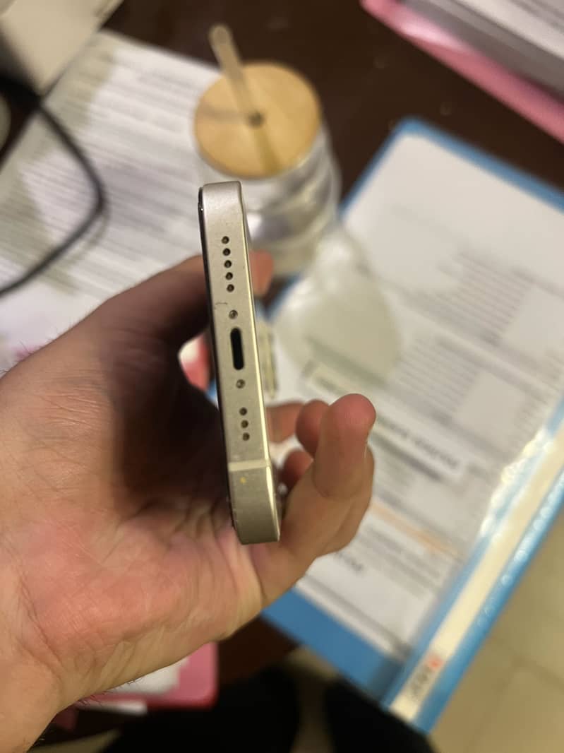 Apple iPhone 13 2