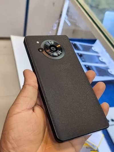 Sharp Aquos Sense7