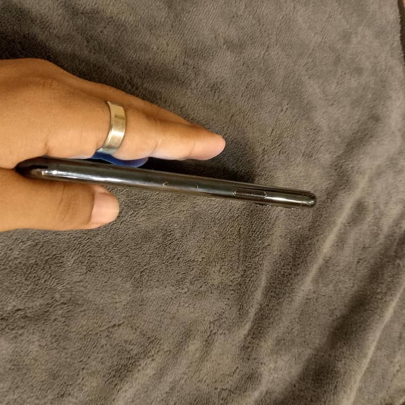 Apple iPhone 11 Pro 2