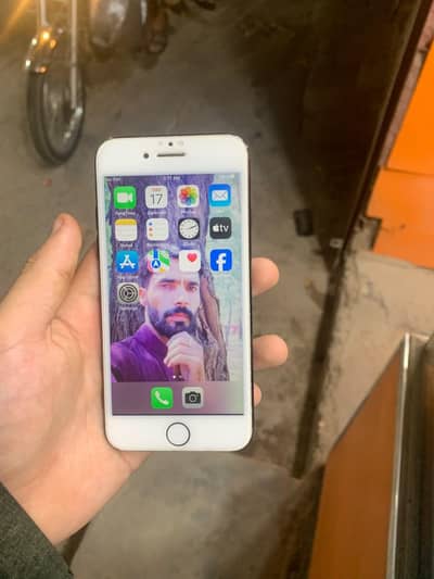 Apple iPhone 7