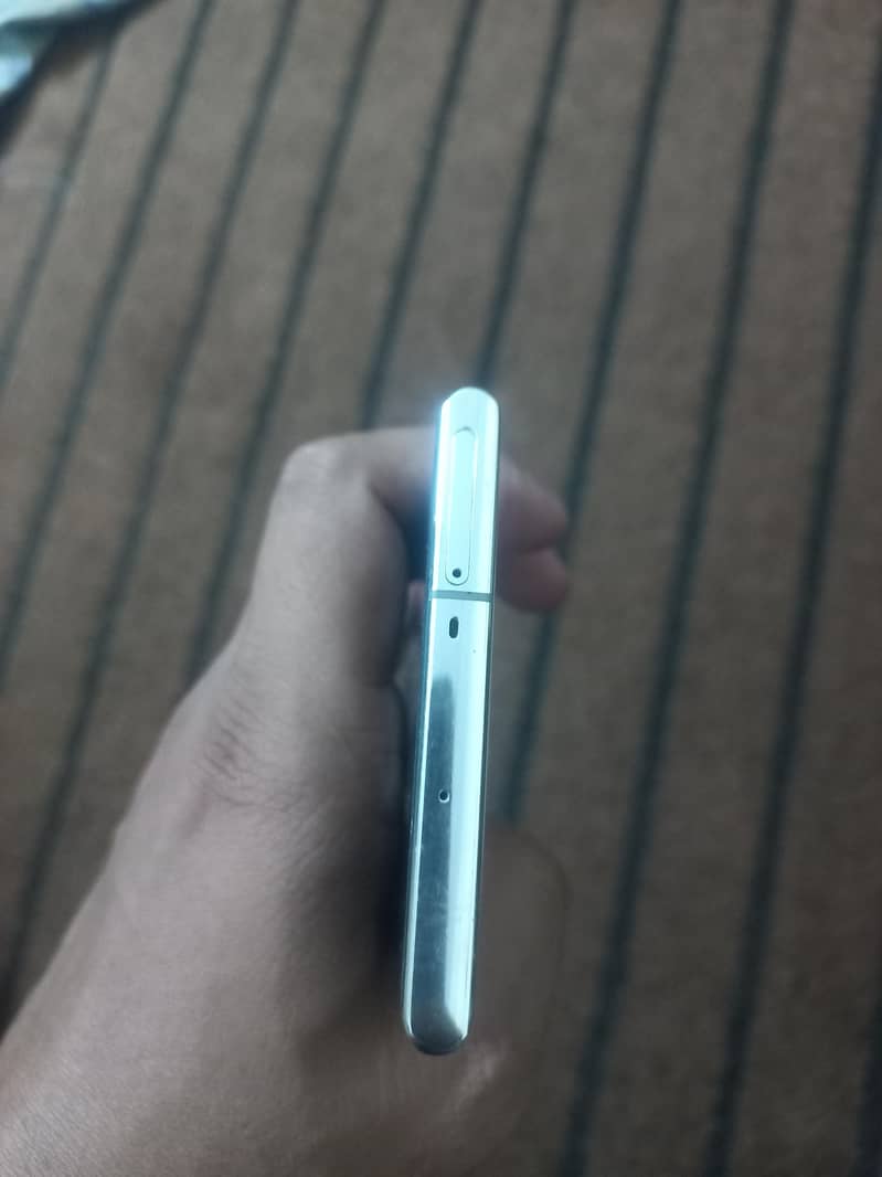 Samsung Mobile Note 10 Plus 3
