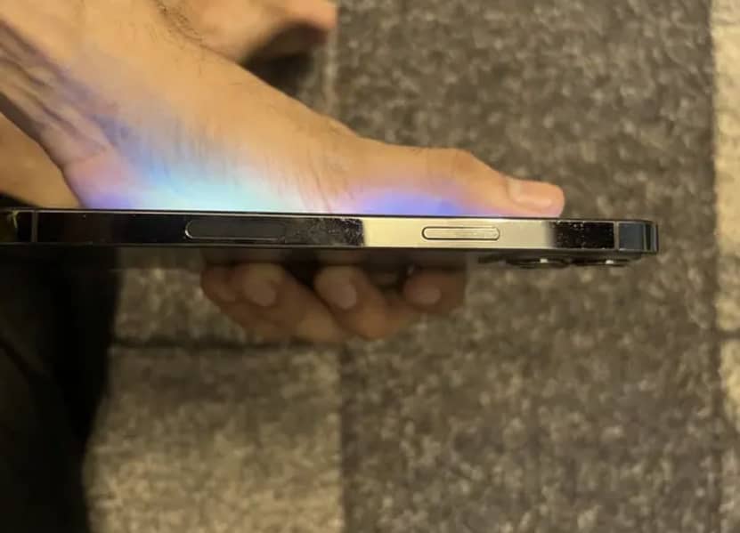 Apple iPhone 12 Pro Max 4