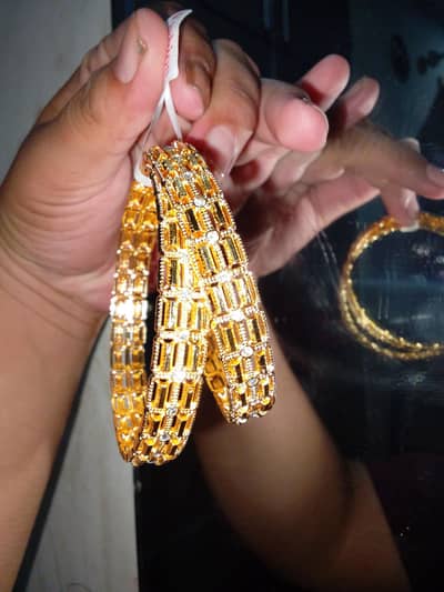 Artificial jewellerys