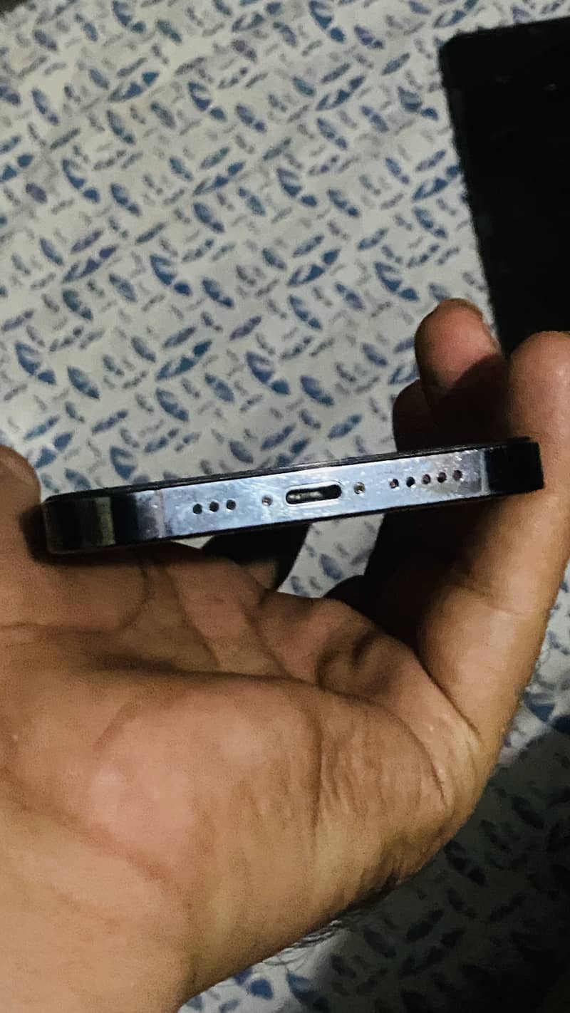 Apple iPhone 12 Pro 4