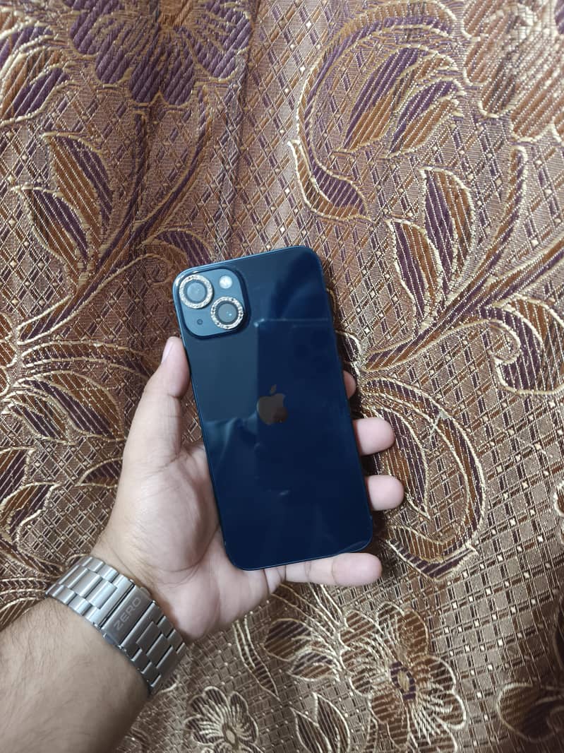 Apple iPhone 13 jv 0