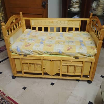 BABY CRIB