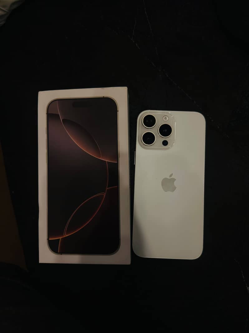Apple iPhone 16 Pro Max 0