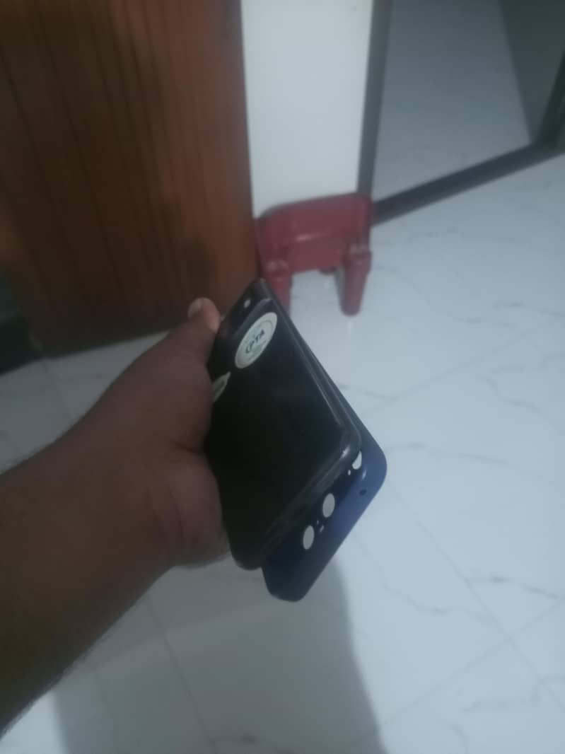 Google Pixel 8 4
