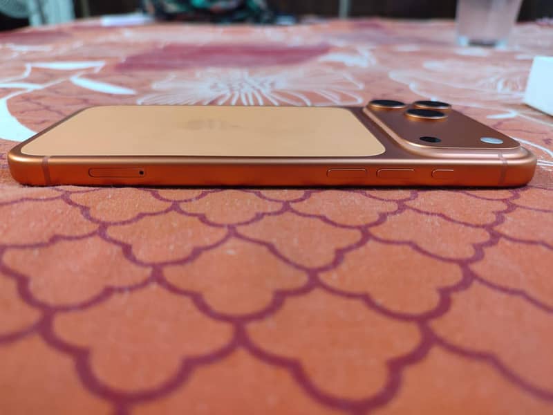 Apple iPhone 17 Pro Max 3
