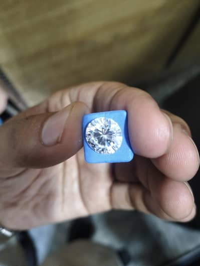 white moissanite