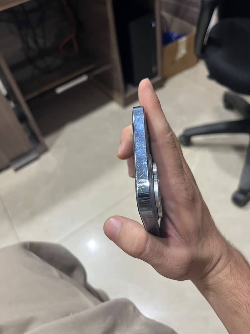 Apple iPhone 13 Pro Max 3