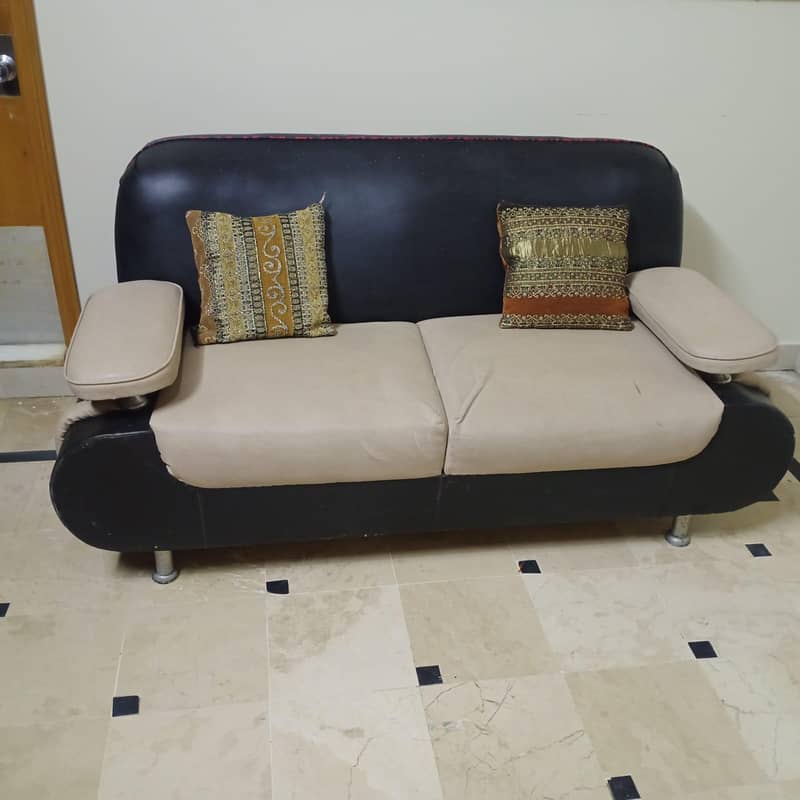 2 seater sofa 1