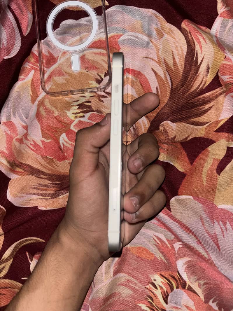 Apple iPhone 14 1