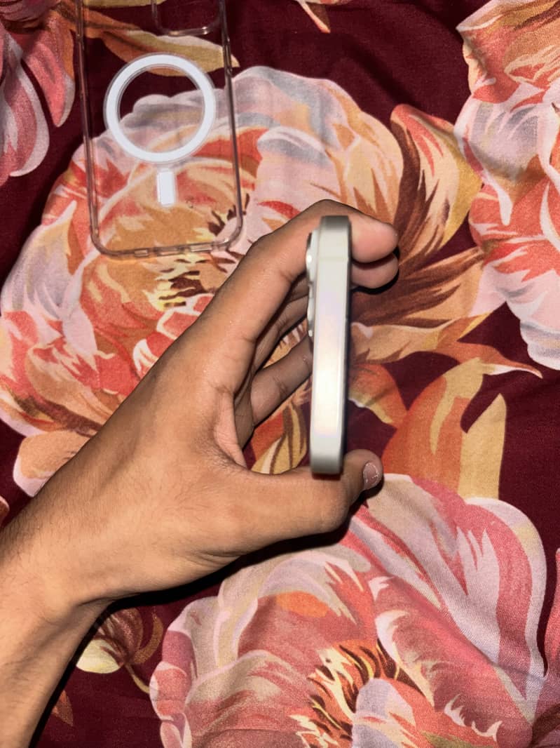 Apple iPhone 14 6