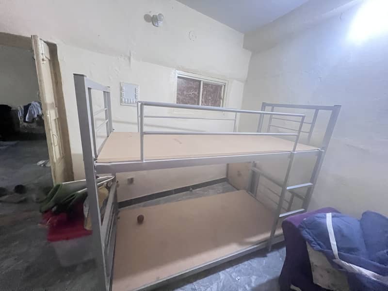 Metal bunk bed 0