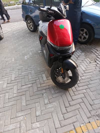 evee s1.2026 like brand new only 2 days used available for sale