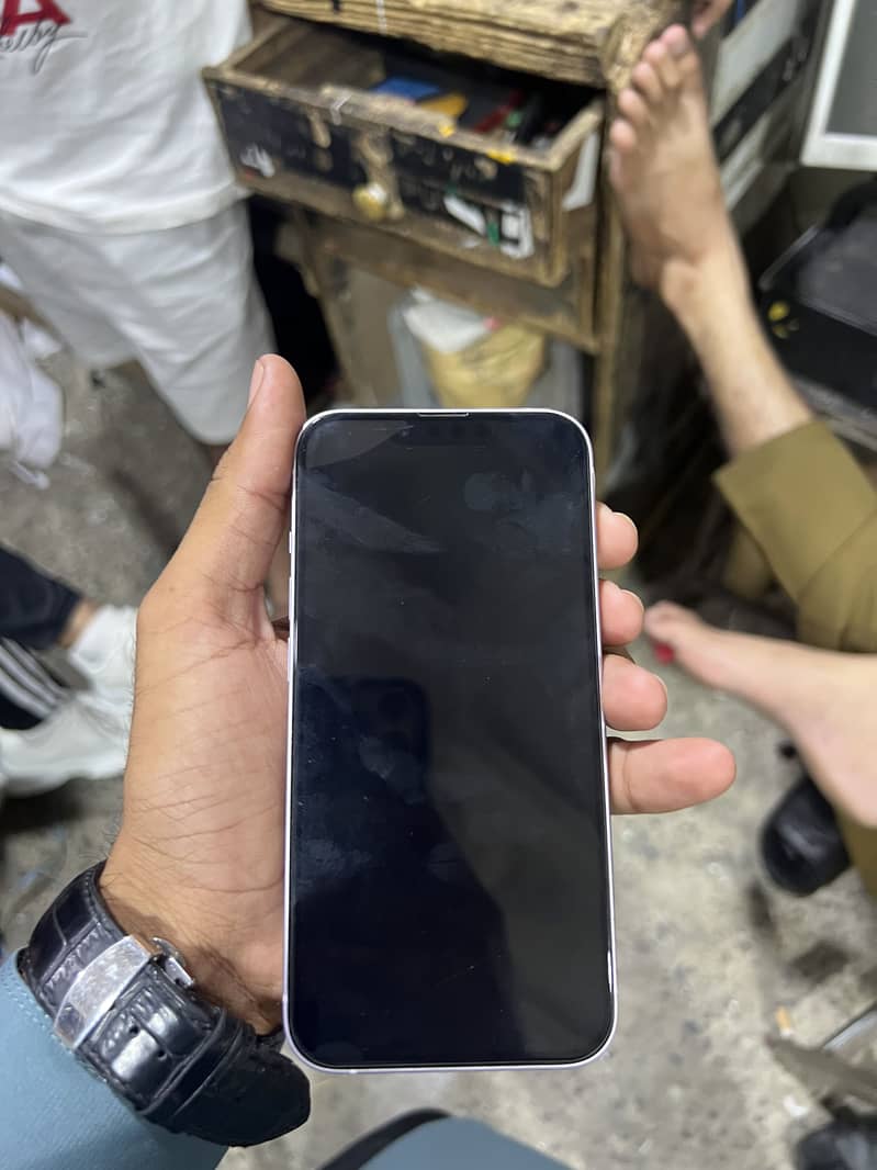 Apple iPhone 14 5