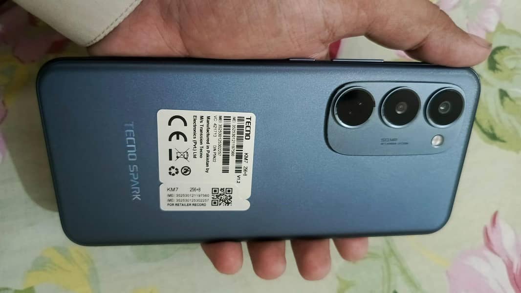 Techno Spark 40 Pro Plus 0