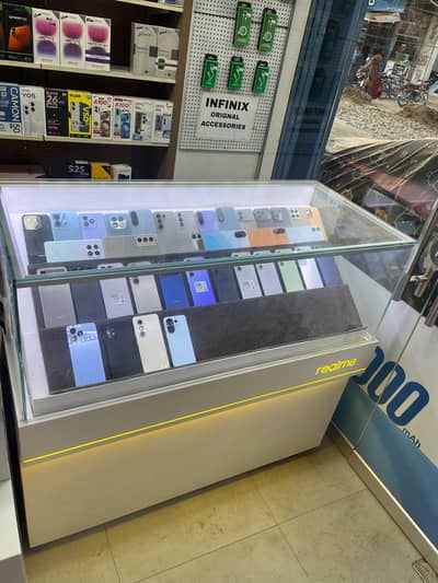 realme new model mobile counter