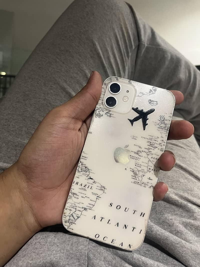 Apple iPhone 12 2