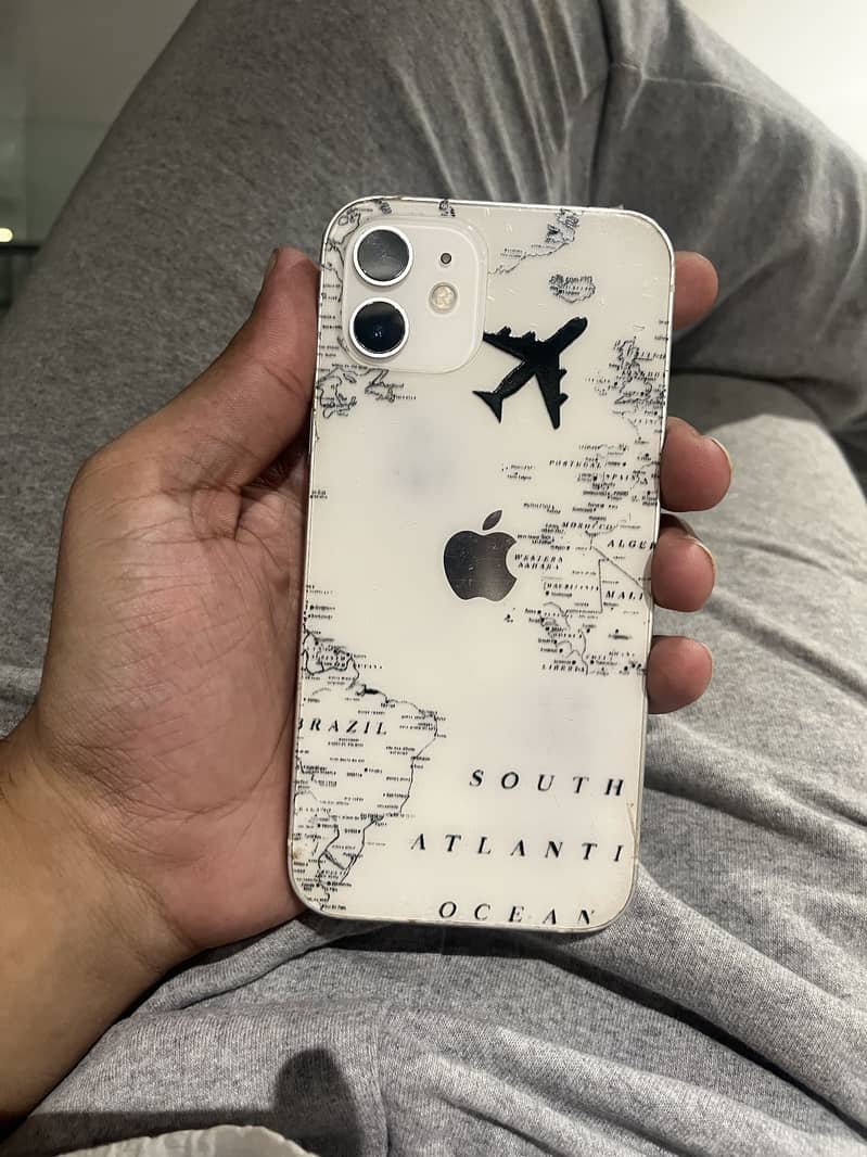 Apple iPhone 12 3