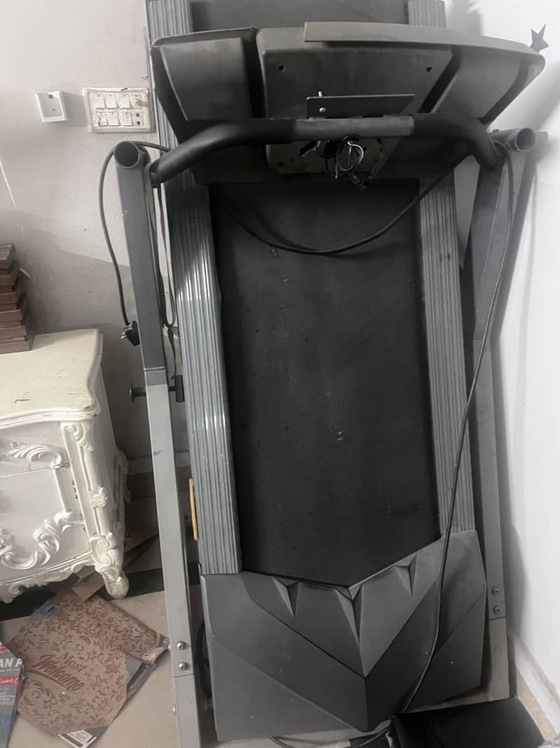 Running machine 3