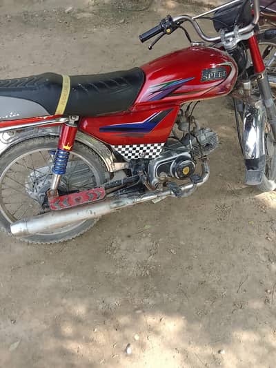 bike billkul sad suthi h koi Kam nhi hone wala Tyre dono new Daly hn