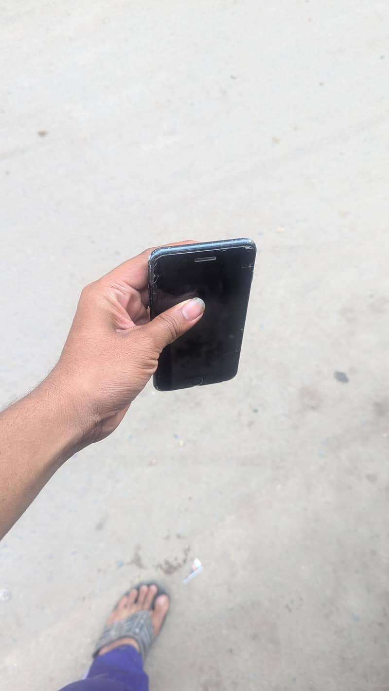 Apple iPhone 7 Plus 1