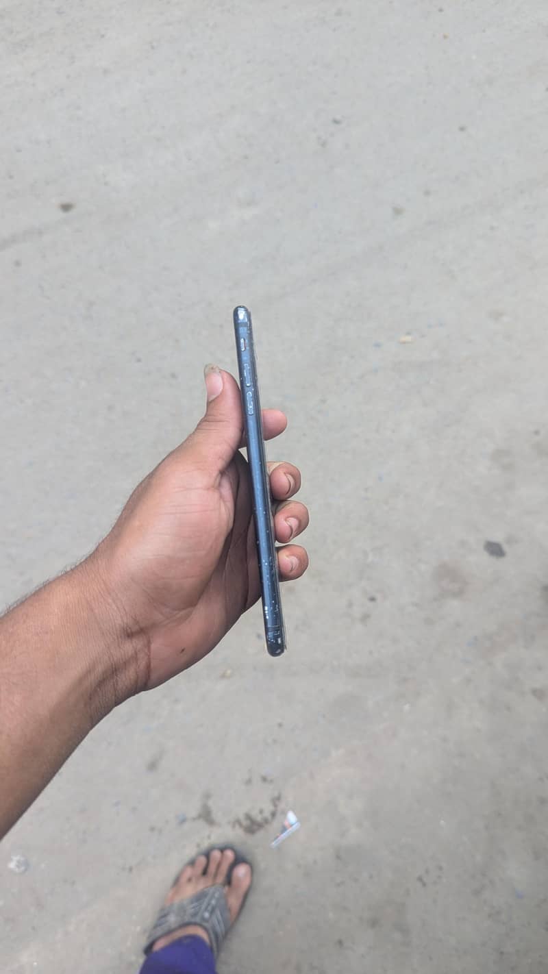 Apple iPhone 7 Plus 5