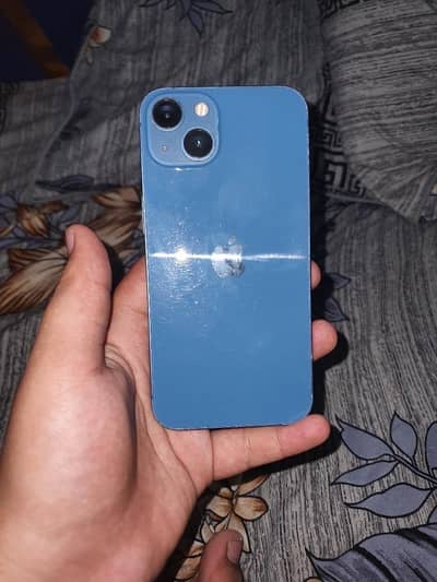 Apple iPhone 13
