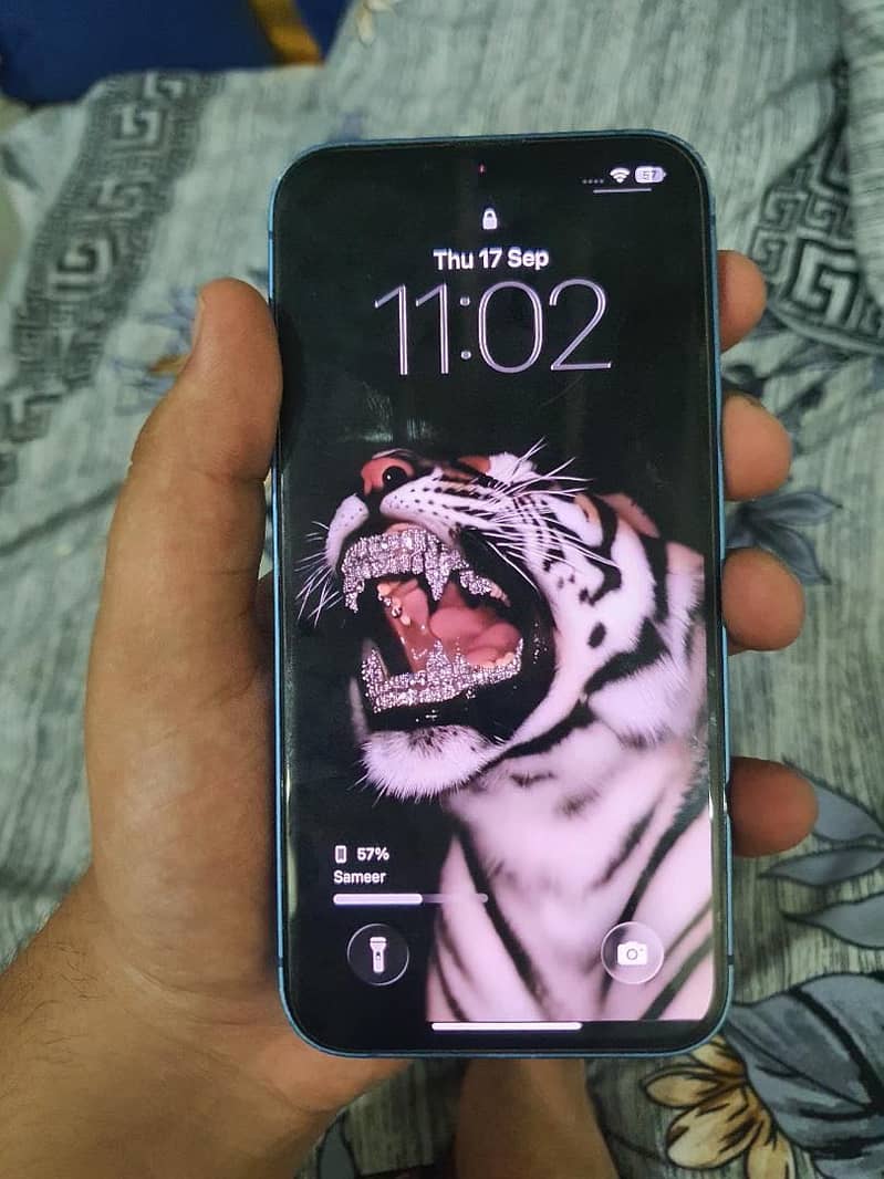 Apple iPhone 13 9