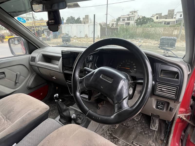 Isuzu D-Max 2002 4