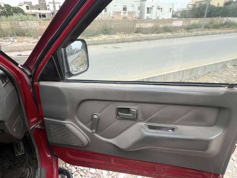 Isuzu D-Max 2002 5