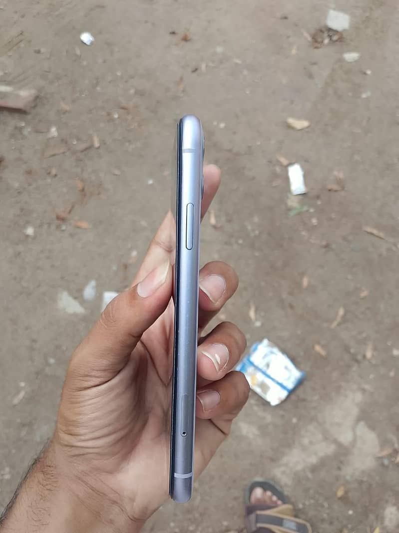 Apple iPhone 11 1