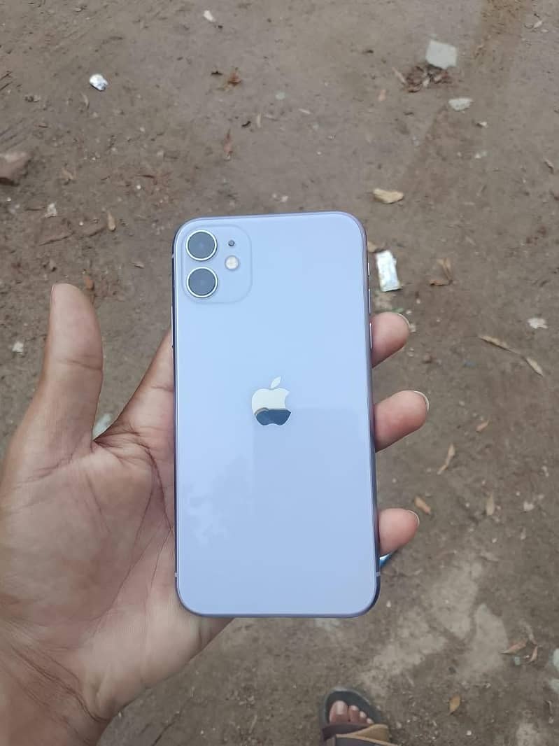 Apple iPhone 11 3