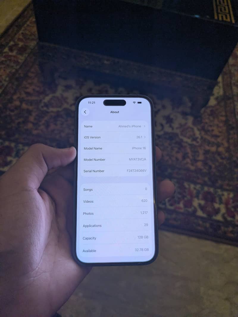 Apple iPhone 16 7