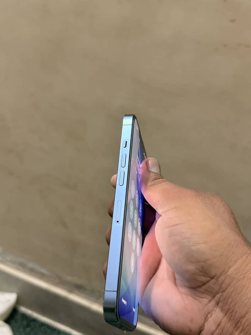 Apple iPhone 13 Pro 6