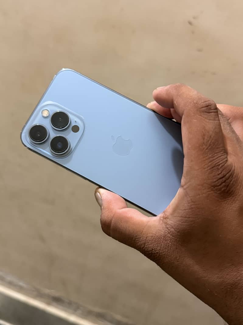 Apple iPhone 13 Pro 9